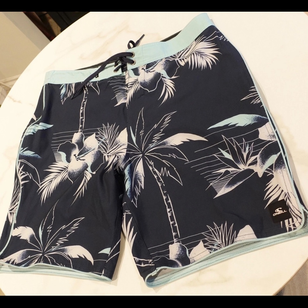 O'Neill Blue and White Board Shorts Tropical Style Brand New